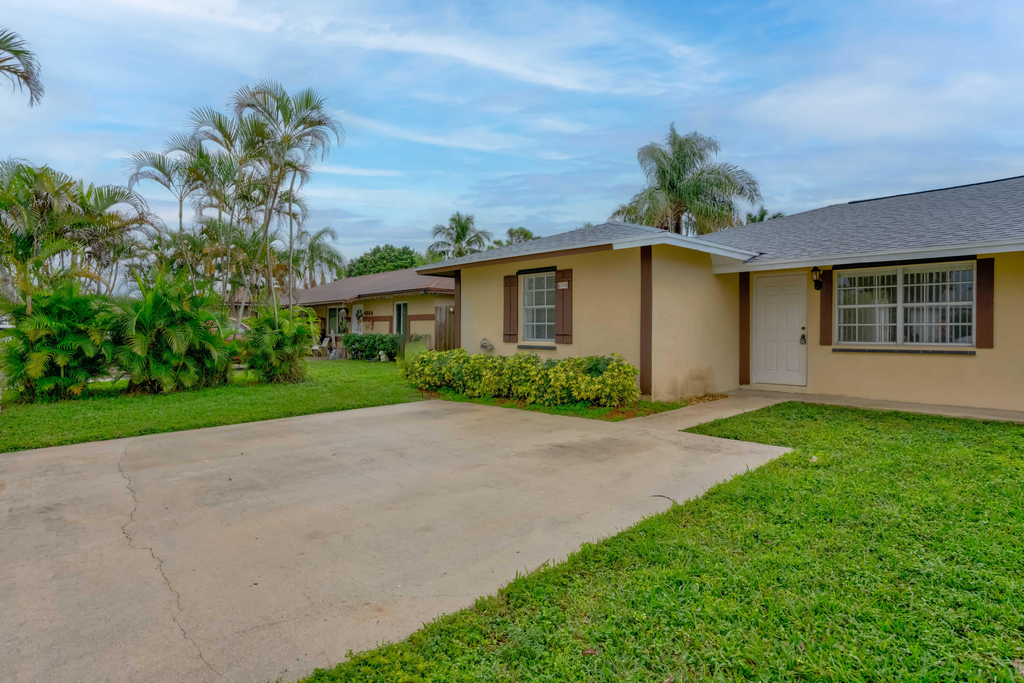 4698 Arthur Street - Photo 0