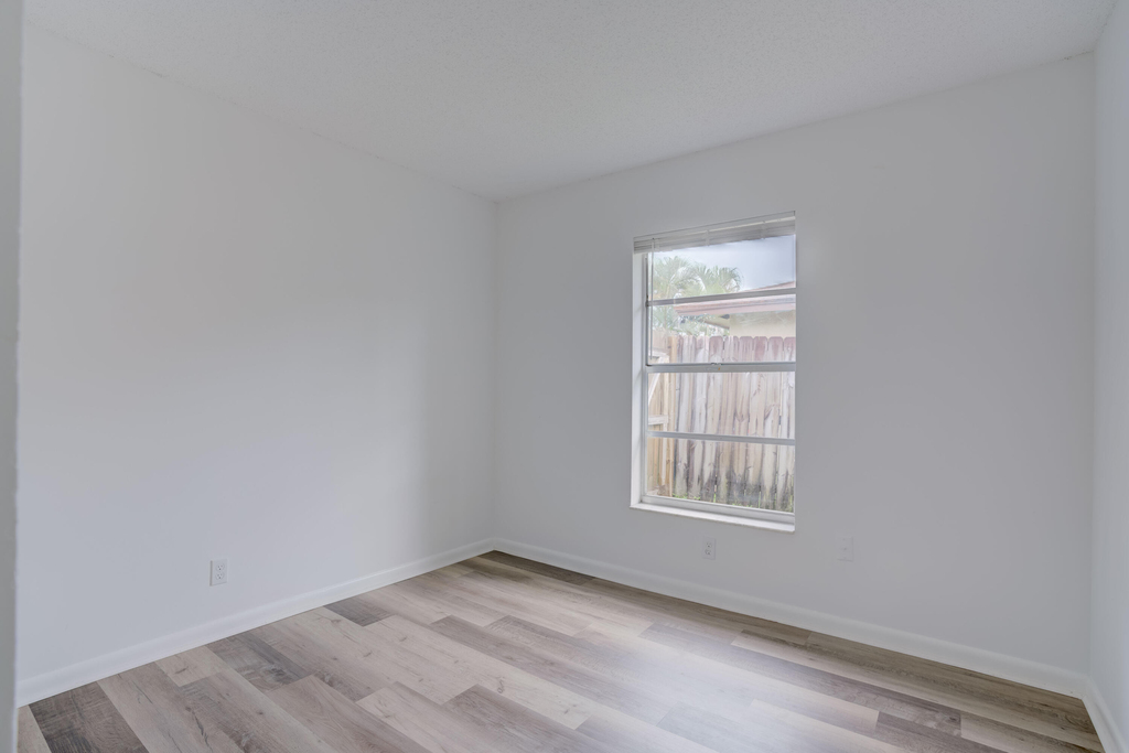 4698 Arthur Street - Photo 9