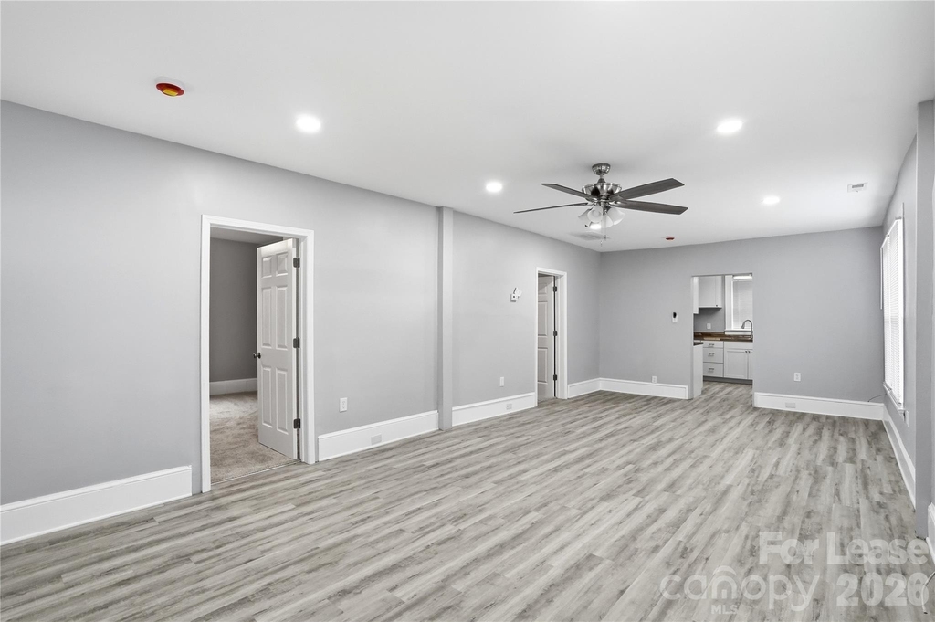 2225 Tate Street - Photo 6