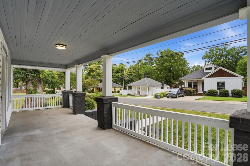 2225 Tate Street - Photo 3