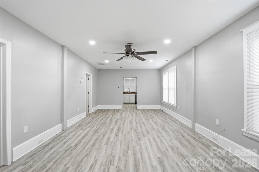 2225 Tate Street - Photo 5