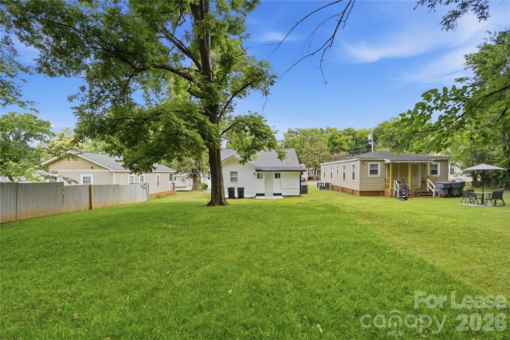 2225 Tate Street - Photo 31