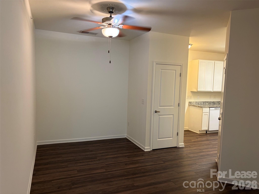 17905 Delmas Drive - Photo 3