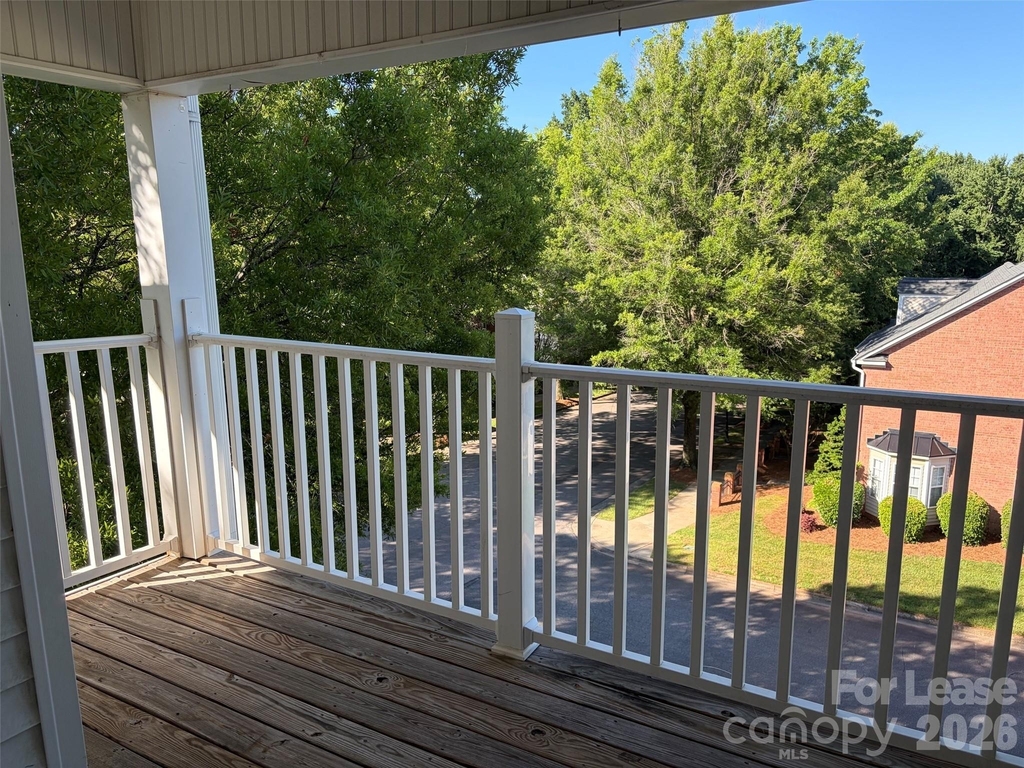 17905 Delmas Drive - Photo 11