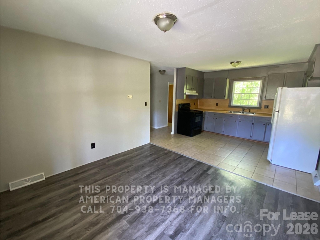 1507 Jamaica Road - Photo 1