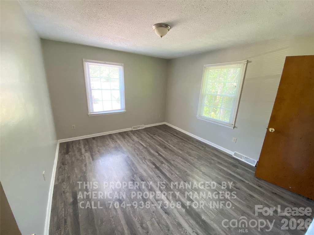 1507 Jamaica Road - Photo 4