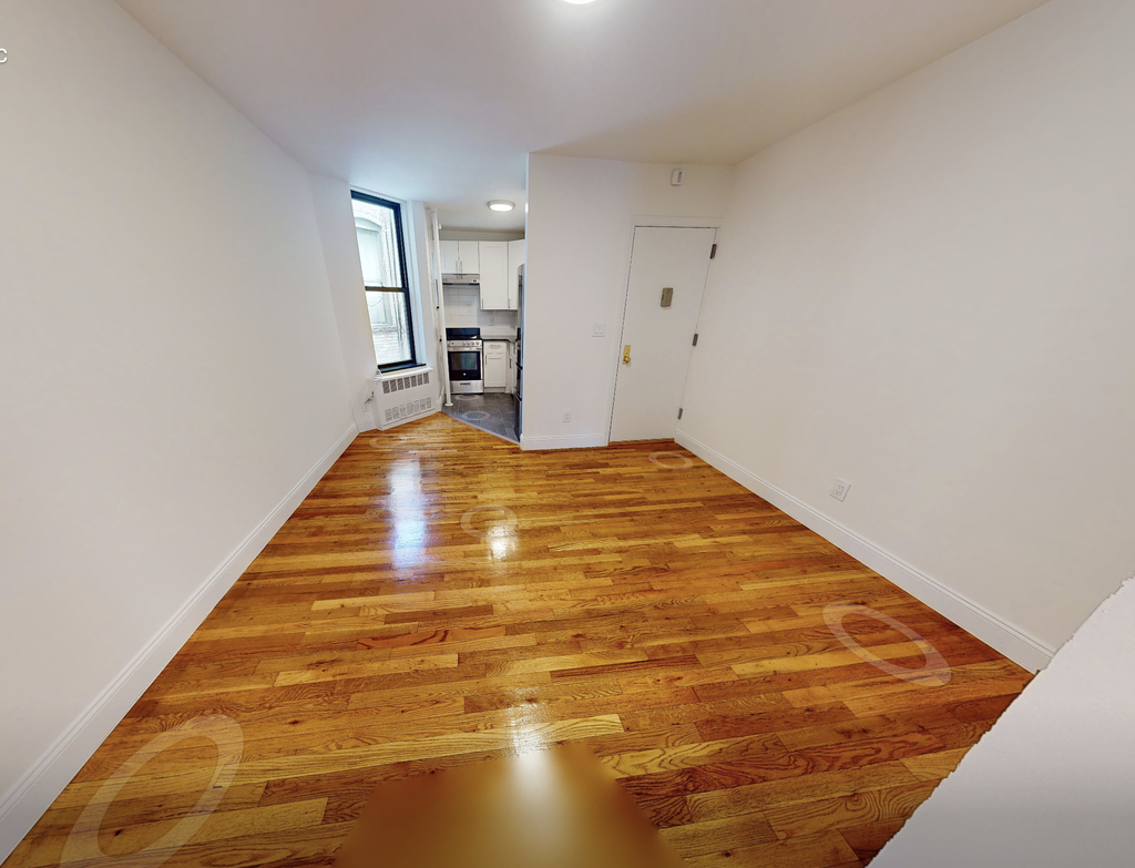330 East 93rd Street - Photo 4