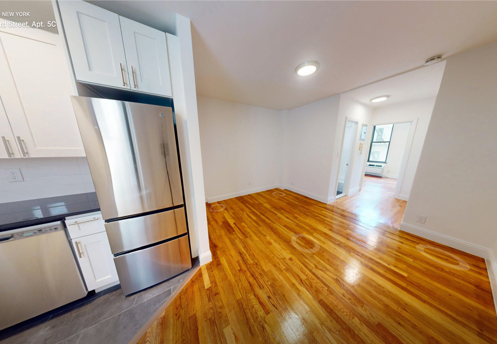 330 East 93rd Street - Photo 3
