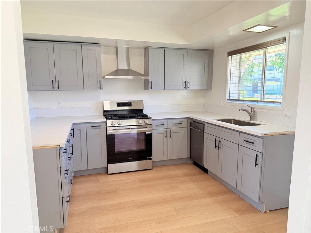 1620 Greenport - Photo 3