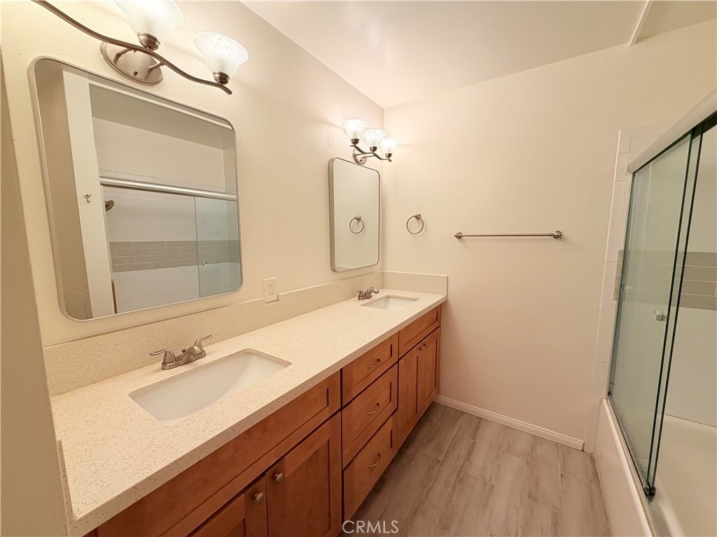 1620 Greenport - Photo 10
