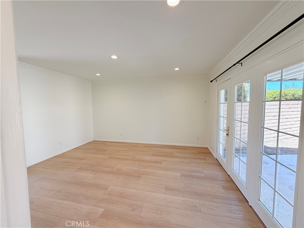 1620 Greenport - Photo 2