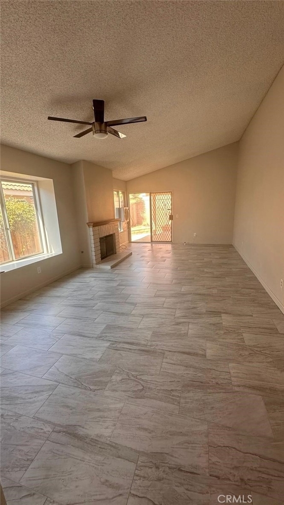 27364 Family Circle - Photo 3