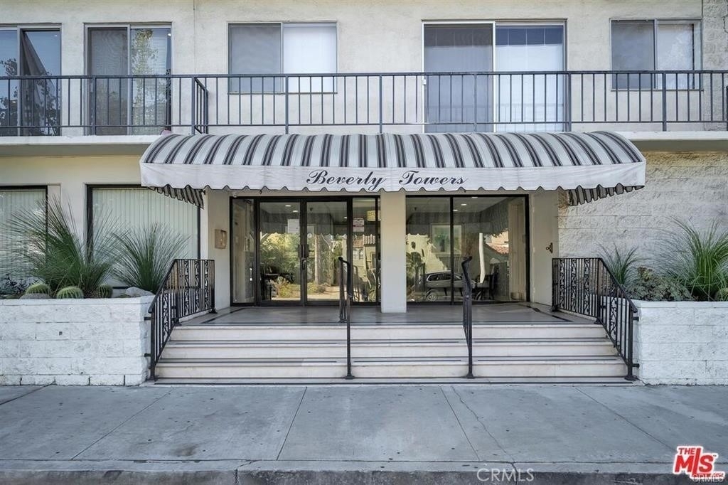 1115 S Elm Drive - Photo 1