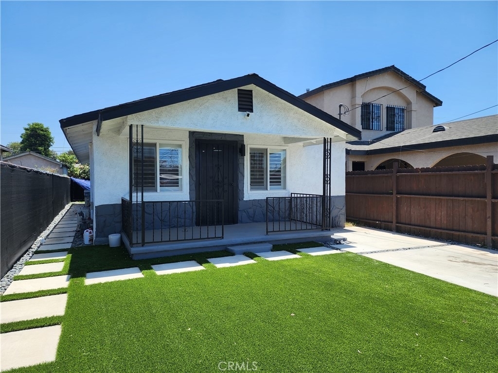 9540 Defiance Avenue - Photo 0