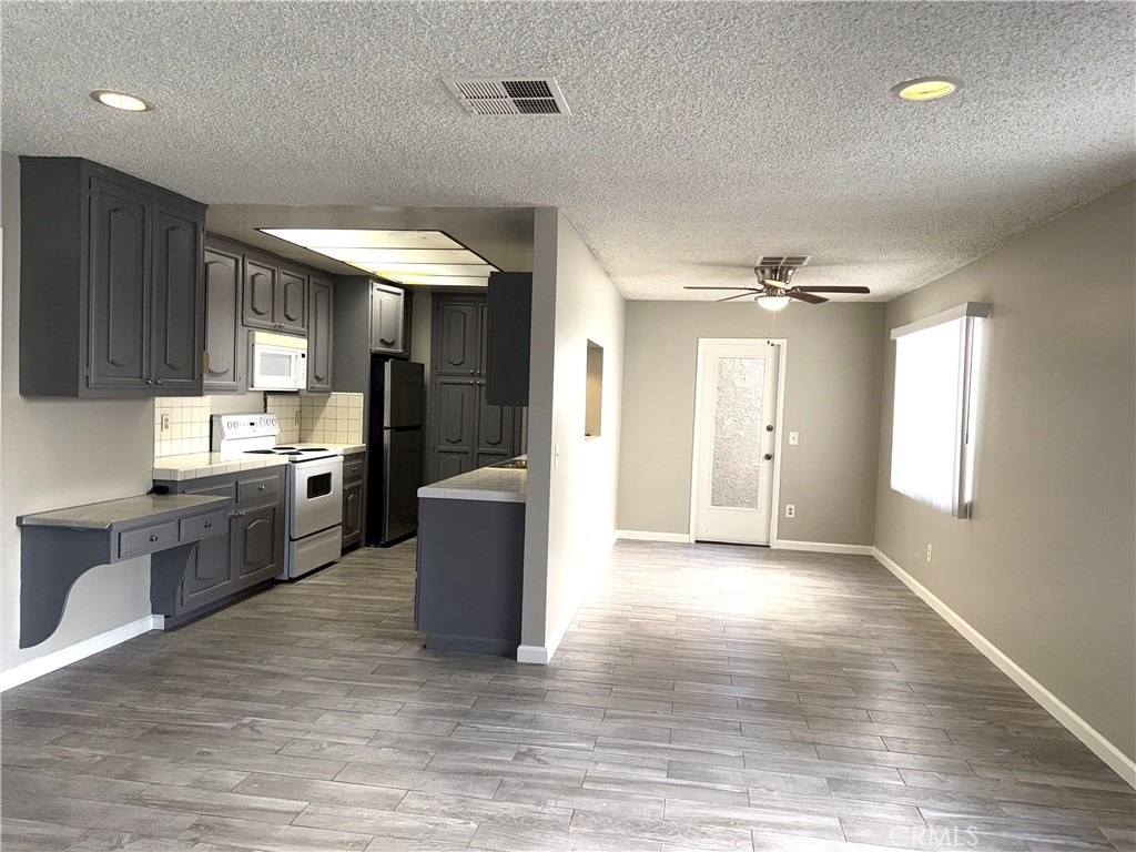 3901 Green Avenue - Photo 9