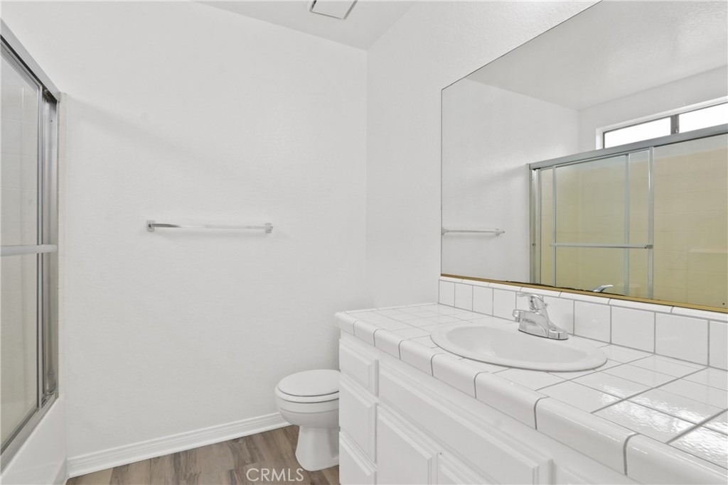 1052 Belmont Avenue - Photo 12