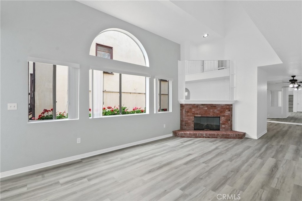 1052 Belmont Avenue - Photo 2