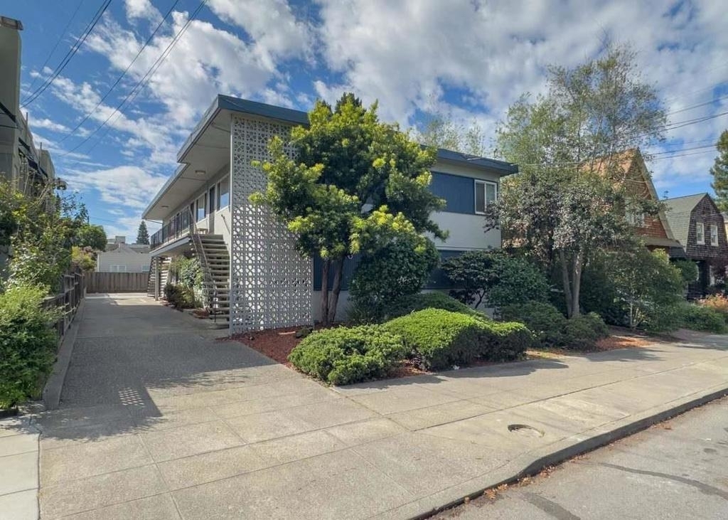 1720 Hearst - Photo 6