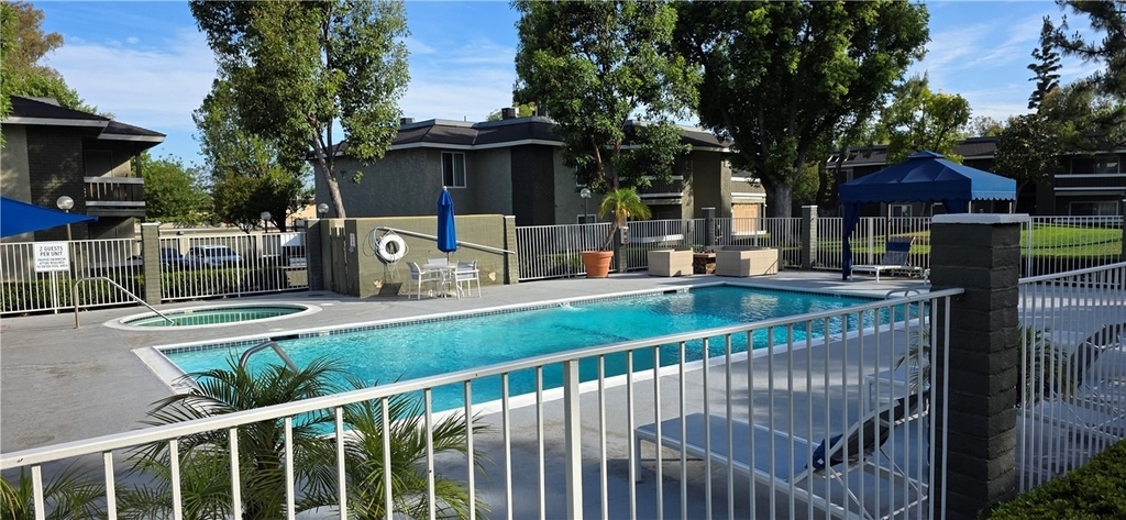 10601 Diana Avenue - Photo 3