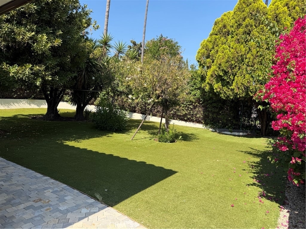 305 W Kenneth Road - Photo 5