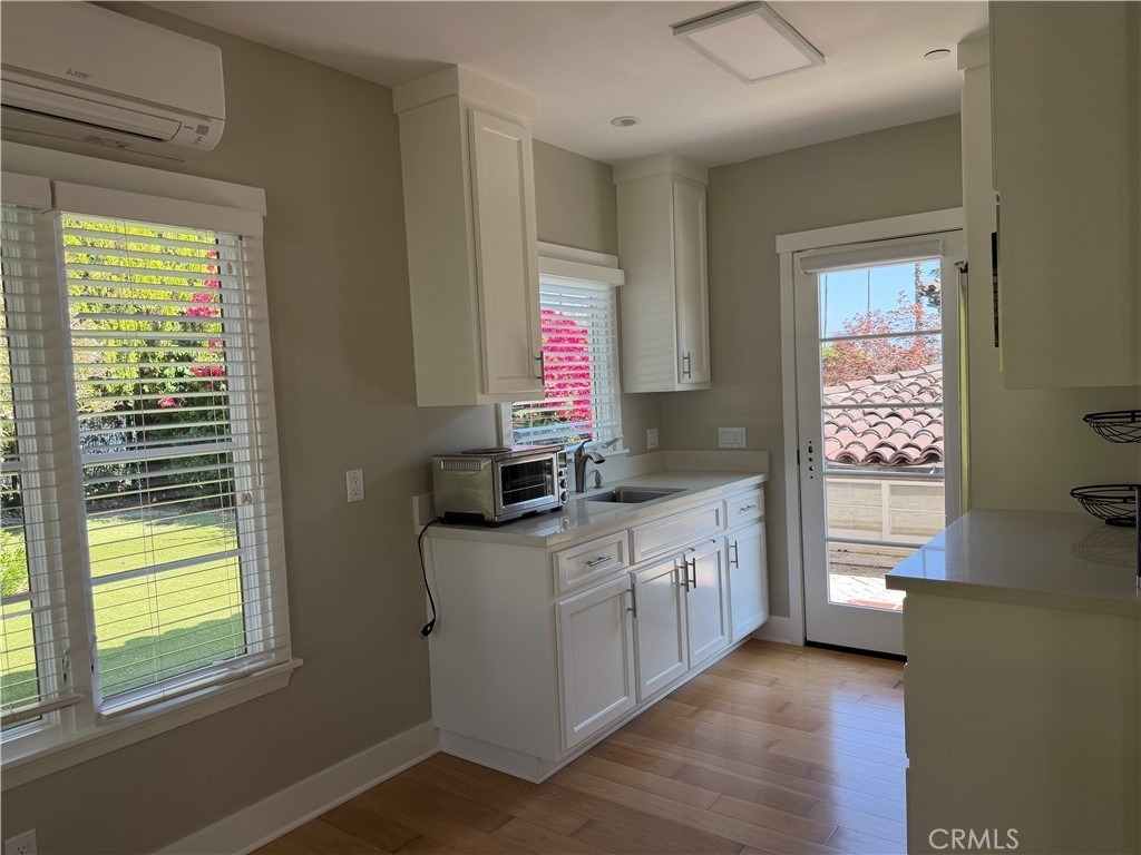 305 W Kenneth Road - Photo 9