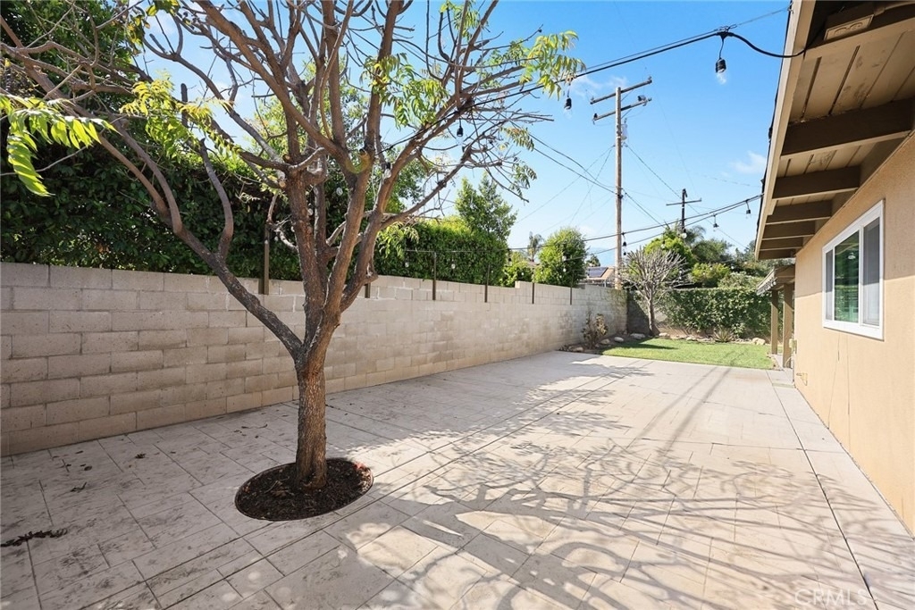 1641 Maywood Avenue - Photo 32