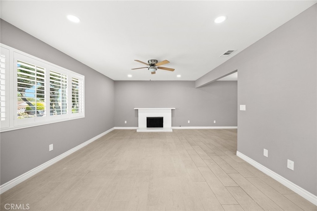 1641 Maywood Avenue - Photo 7