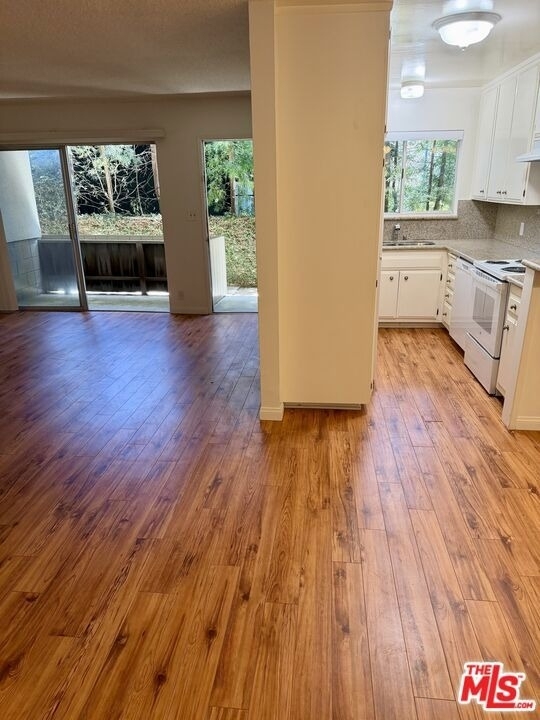 1138 11th Street - Photo 4