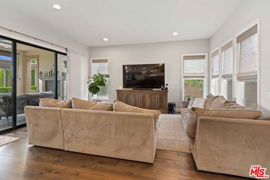 11925 N Ricasoli Way - Photo 33