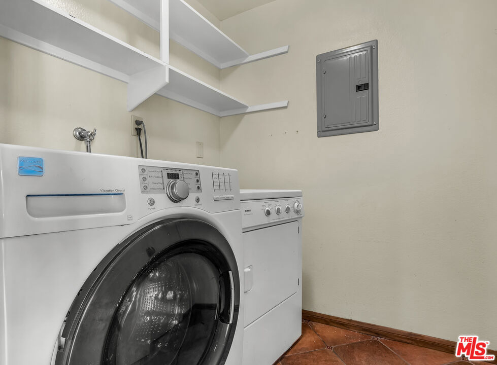 8180 Manitoba Street - Photo 15