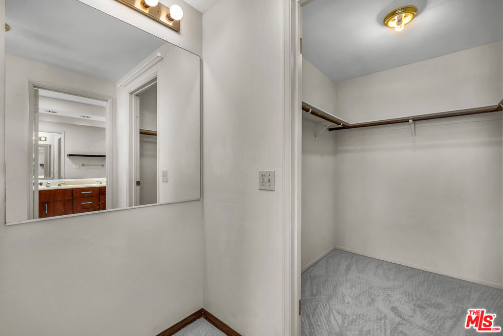 8180 Manitoba Street - Photo 23