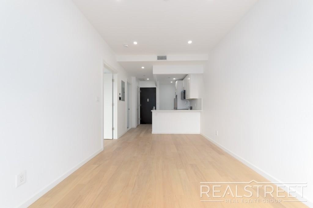 1469 Dean St - Photo 0