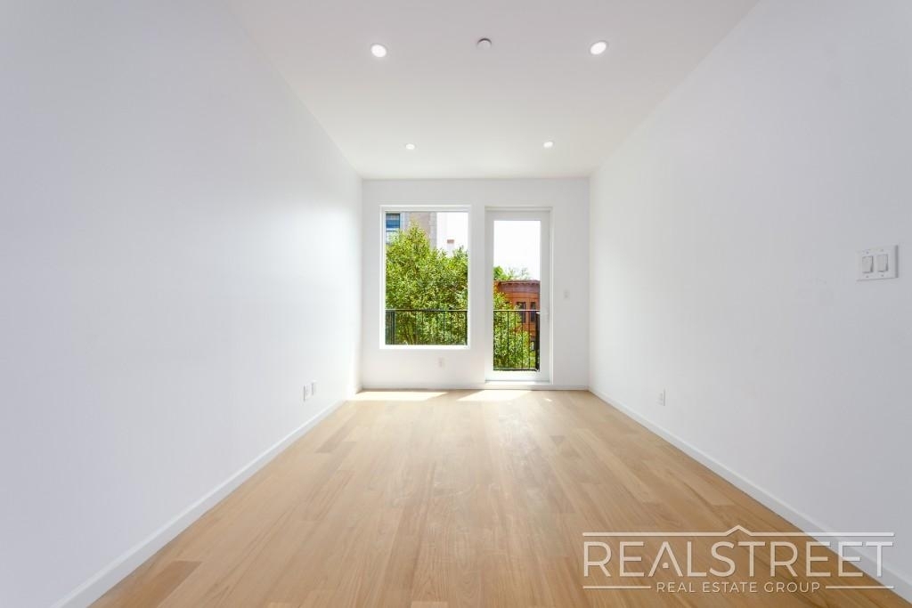 1469 Dean St - Photo 1