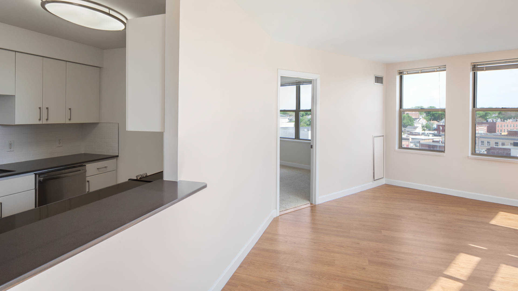 237 Moody St. - Photo 13