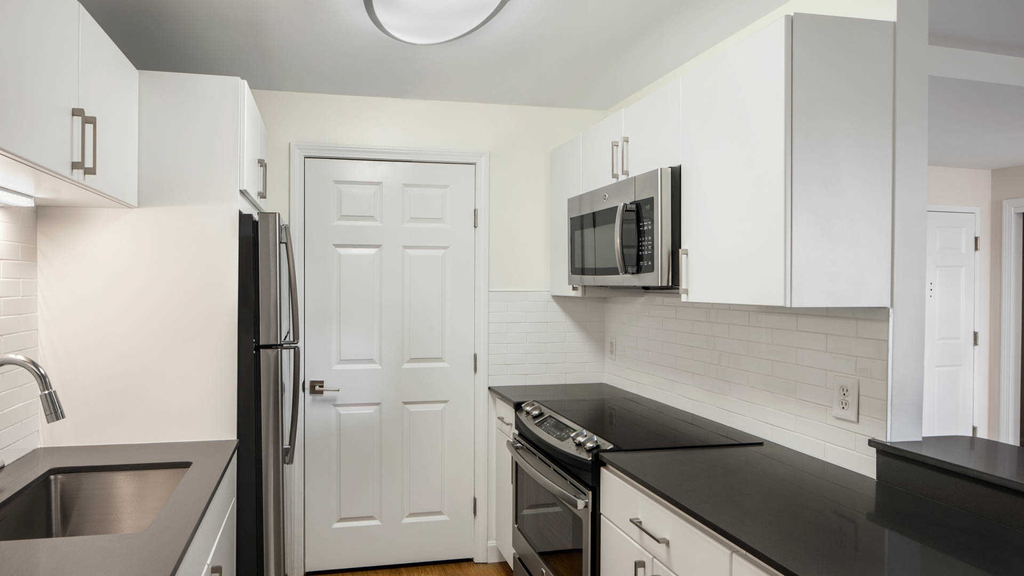 237 Moody St. - Photo 9