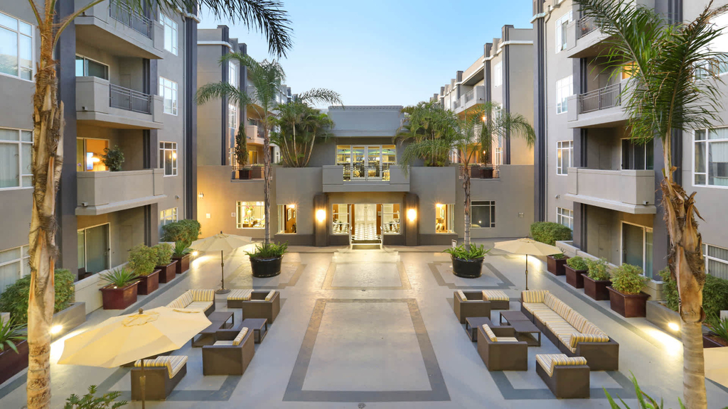 10001 Venice Blvd - Photo 25