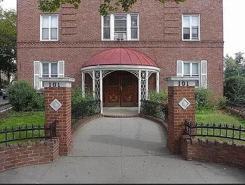 Ocean Parkway - Photo 10
