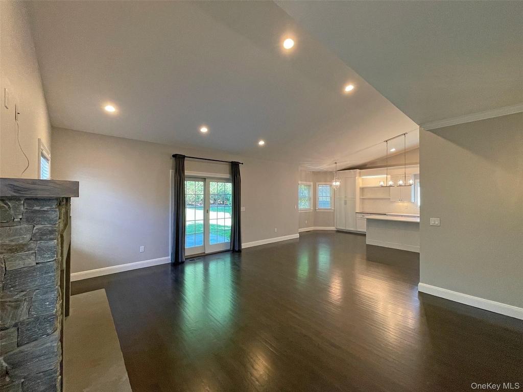 1019 Grove Street - Photo 22