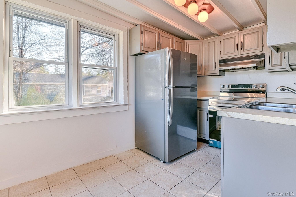 19 Innis Avenue - Photo 10