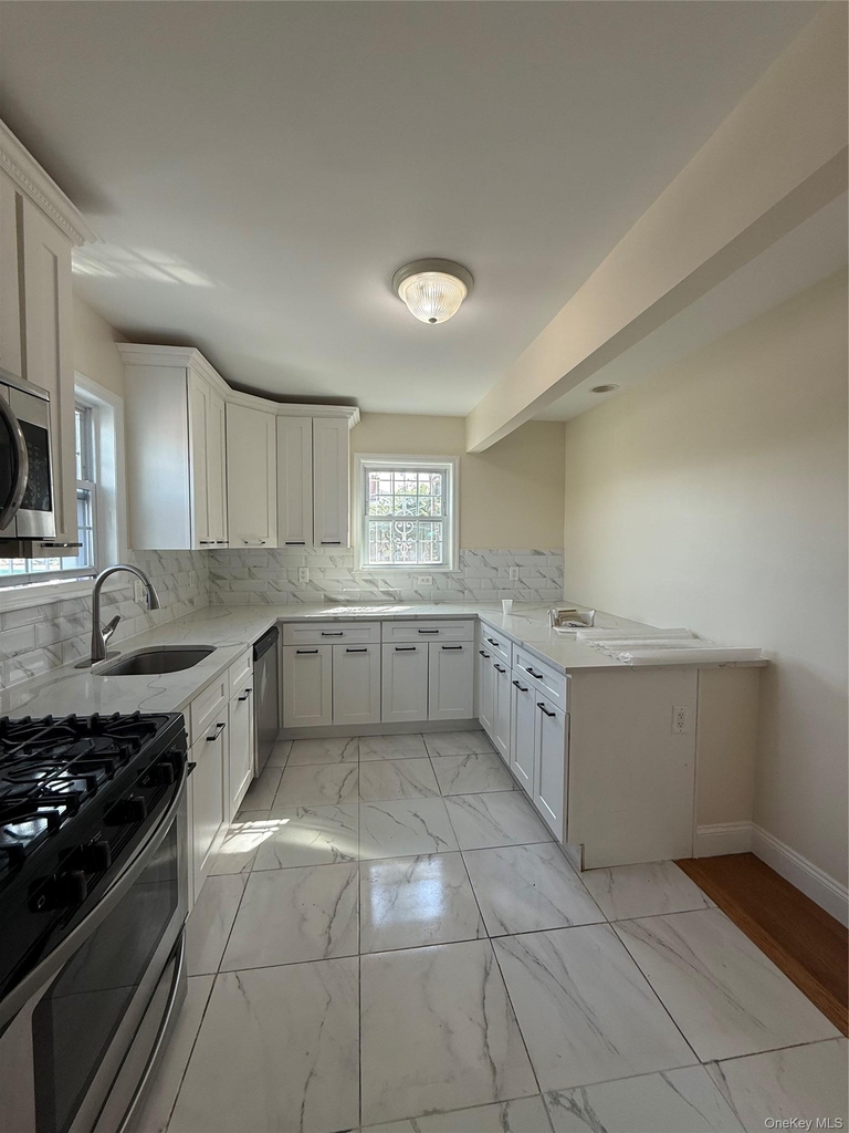 19710 Foothill Avenue - Photo 4