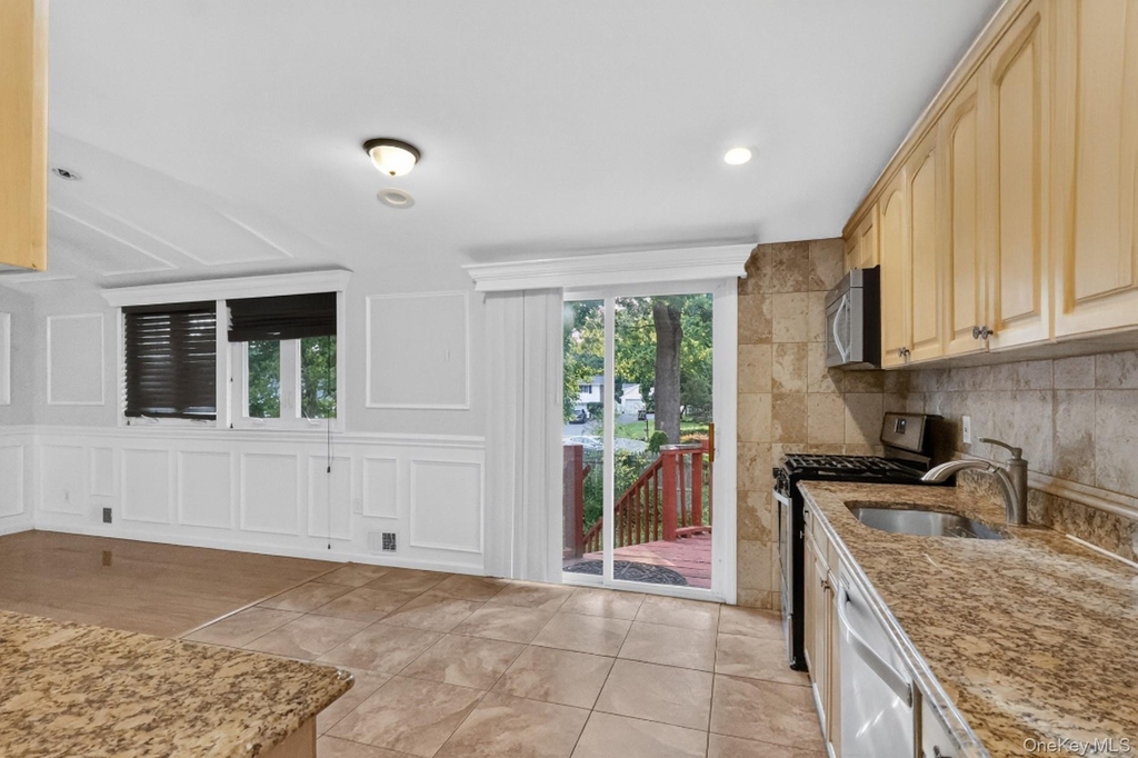 14 Branch Lane - Photo 4