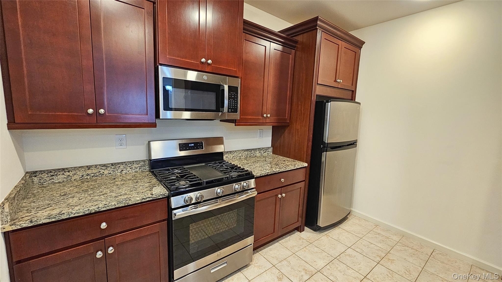 115 Canter Court - Photo 2