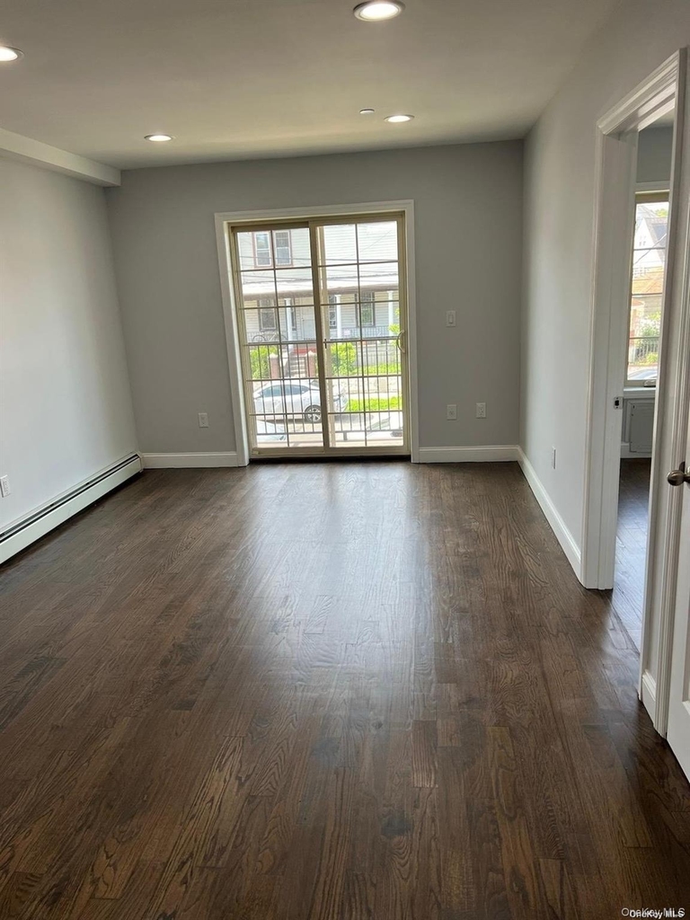 196-28 91st Avenue - Photo 3