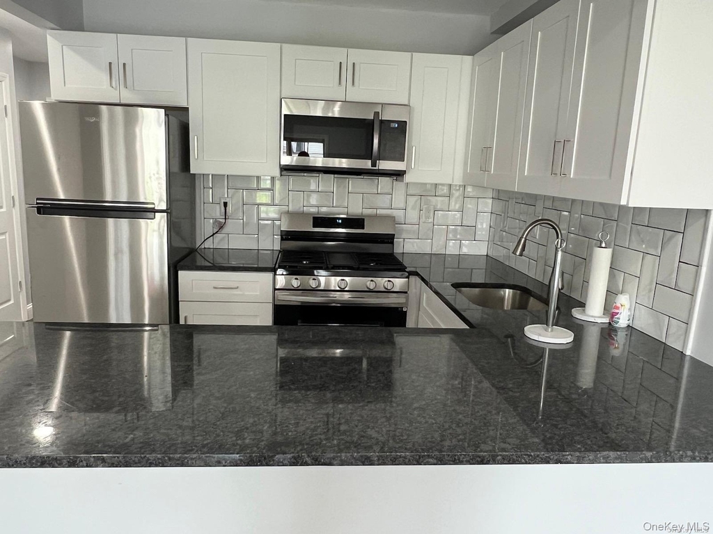 196-28 91st Avenue - Photo 8