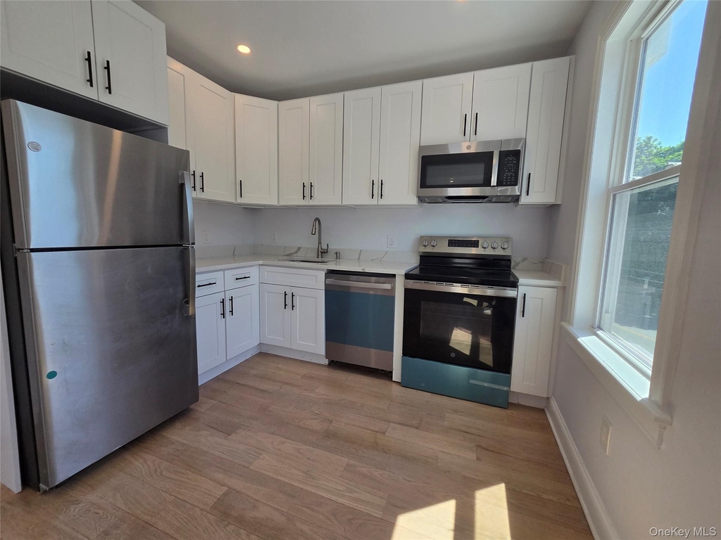 965 Main Street - Photo 1