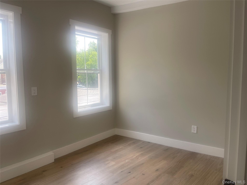 1106 Main Street - Photo 7