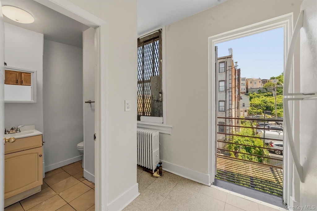 158 Willow Street - Photo 4