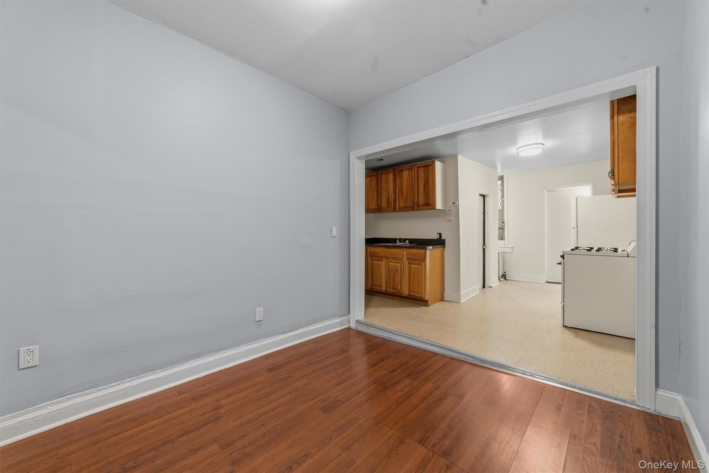 158 Willow Street - Photo 8