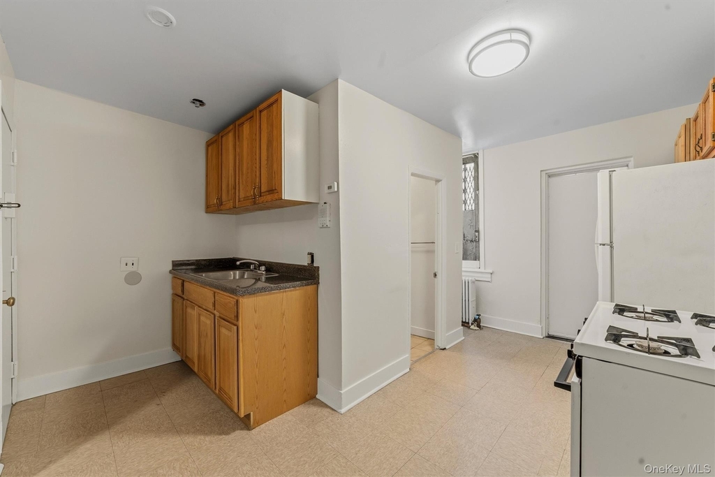 158 Willow Street - Photo 0