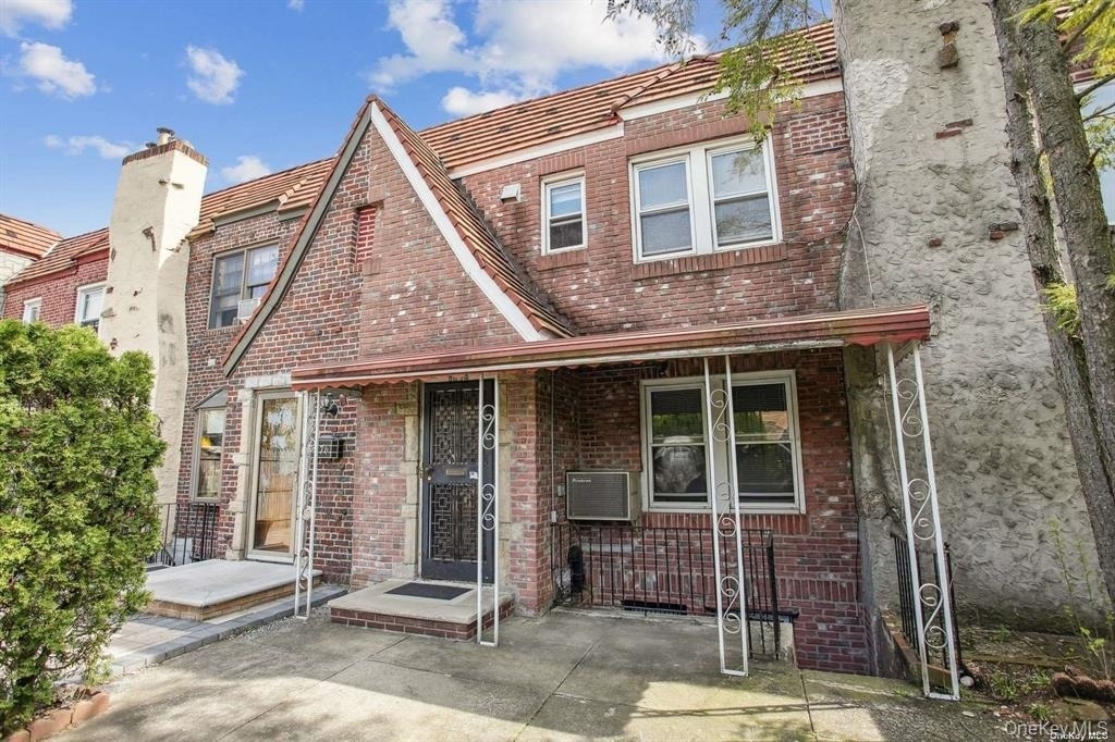 85-74 67th Avenue - Photo 0